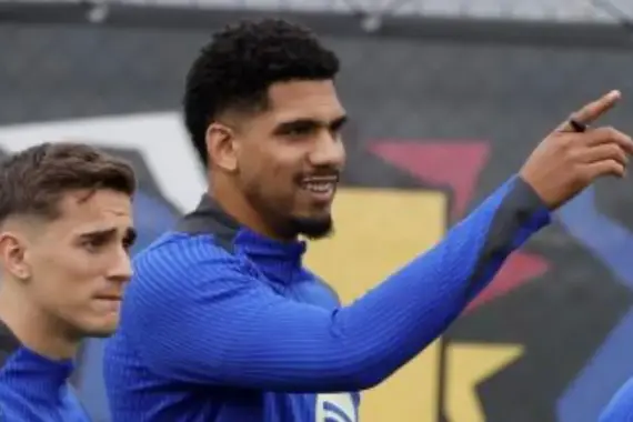 El uruguayo Ronald Araujo se plantea salir del FC Barcelona