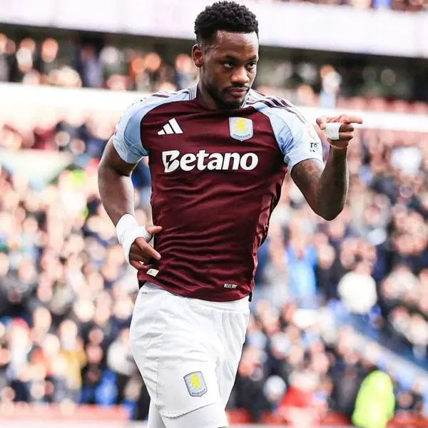 Jhon Jader Duran jugara con Cristiano Ronaldo