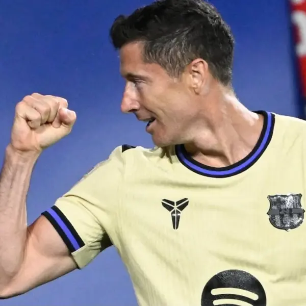Es oficial. Robert Lewandowski confirma su ADIÓS al Barça a final de temporada