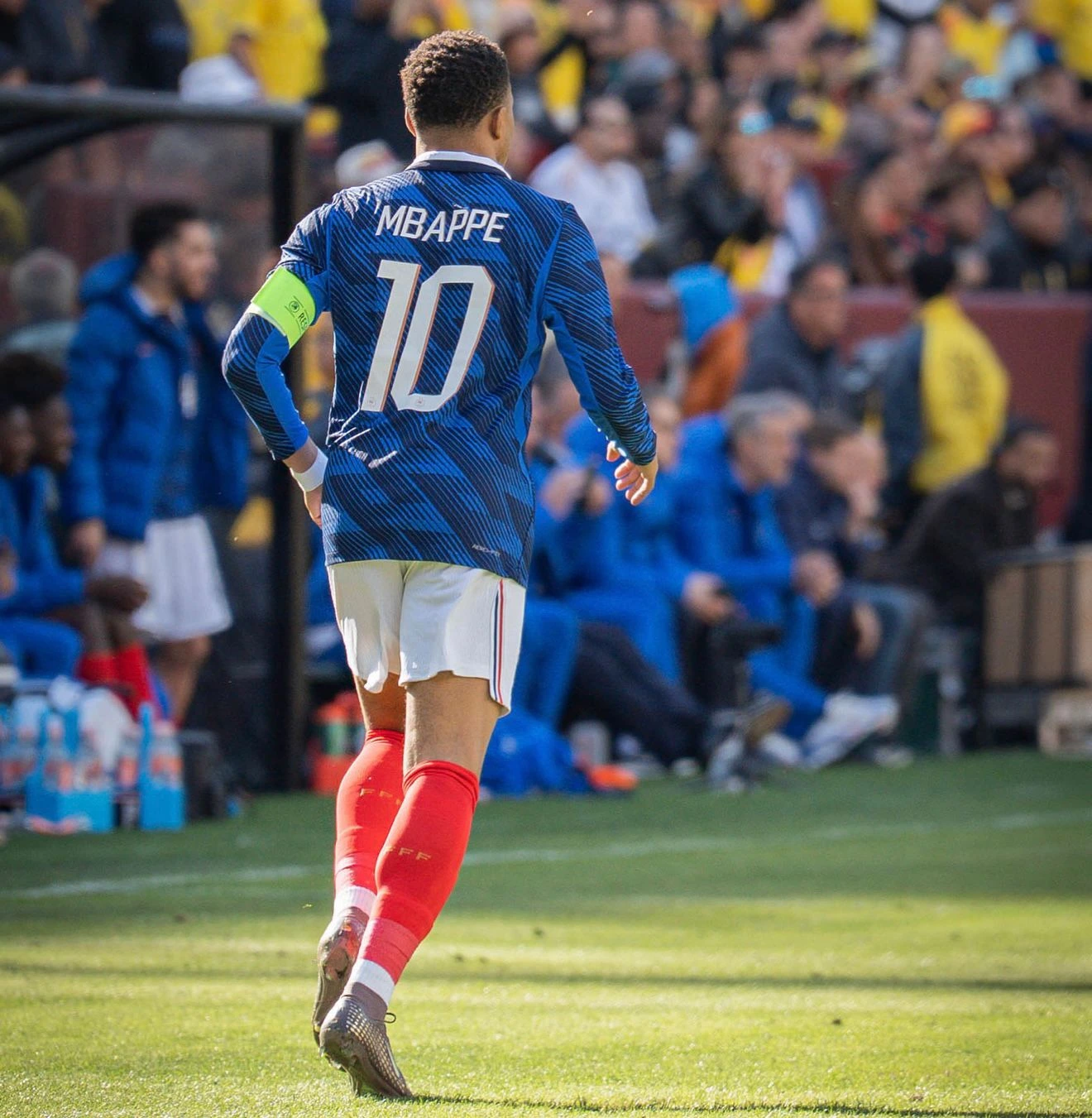 Kylian Mbappé sigue demostrando por qué es una de las grandes figuras del fútbol mundial, siendo pieza clave tanto en la Selección de Francia como en el Real Madrid.