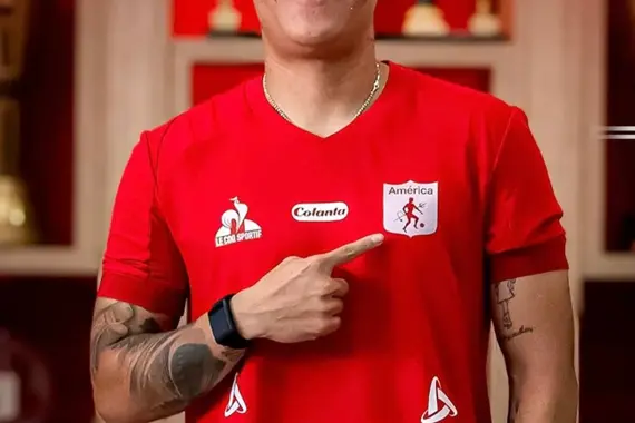 Juan Fernando Quintero oficialmente es nuevo jugador del América de Cali.