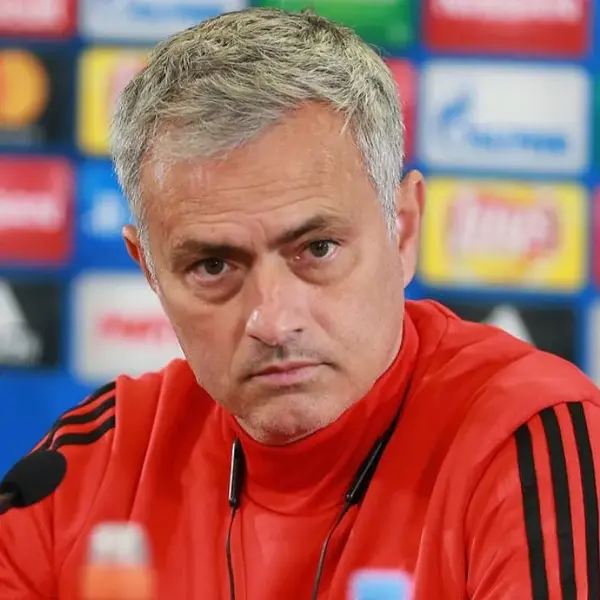 Jose Mourinho nuevo director técnico del Benfica de Portugal